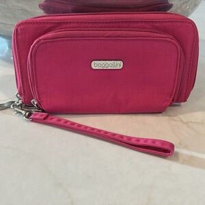 Baggallini Pink Clutch Wristlet
